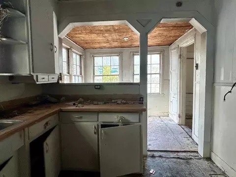 Entry Way - 509 E Ross Ave, Mart, TX 76664 photo 1 of 1