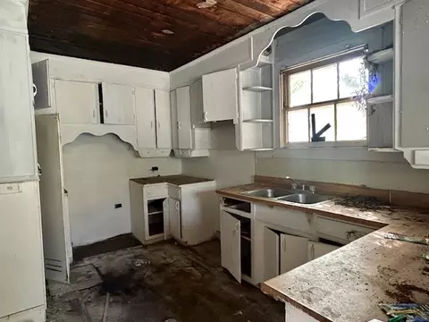 Kitchen - 509 E Ross Ave, Mart, TX 76664 photo 2 of 3