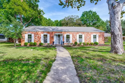 2821 Millwood Dr, Farmers Branch, TX 75234