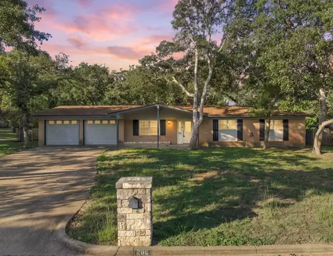 266 Rockford Rd, Woodway, TX 76712