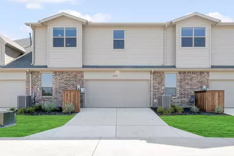 Exterior - 12827 Pine Ridge Trl, Rowlett, TX 75089 photo 5 of 5