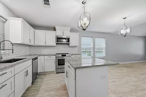 Kitchen - 304 E Hull St, Denison, TX 75021 photo 4 of 5