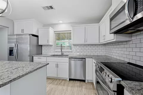 Kitchen - 304 E Hull St, Denison, TX 75021 photo 5 of 5