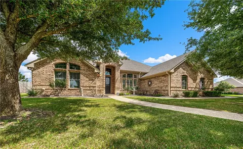344 N Cedar Ridge Cir, Robinson, TX 76706