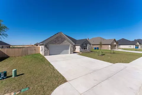 953 Northern Dancer Dr, Hewitt, TX 76643