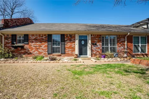 5012 Lake Shore Dr, Waco, TX 76710