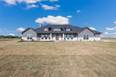 812 Willow Moon Ranch Rd, Crawford, TX 76638