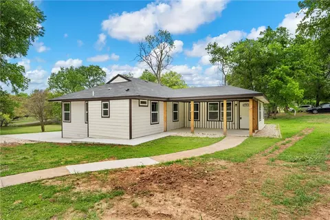 303 W Anders St, Marlin, TX 76661