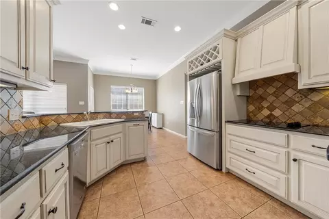 121 Grovecreek Dr, Waco, TX 76708 photo 7