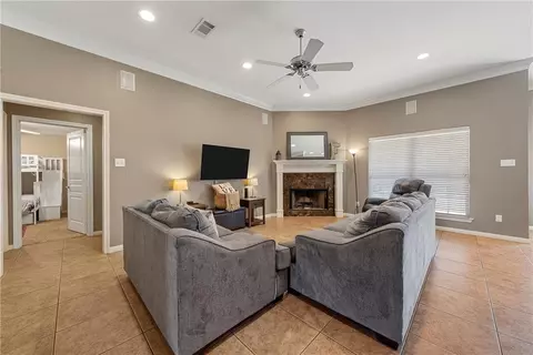121 Grovecreek Dr, Waco, TX 76708 photo 5
