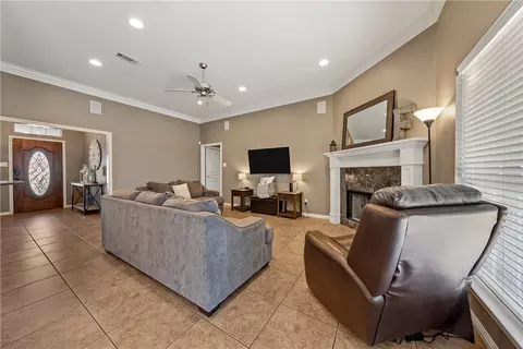 121 Grovecreek Dr, Waco, TX 76708 photo 4
