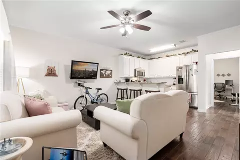 2011 S 7th St #4B, Waco, TX 76706