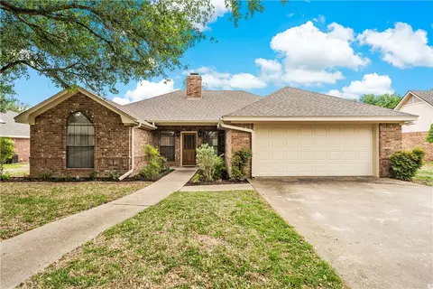 311 E Chapman Rd, Hewitt, TX 76643