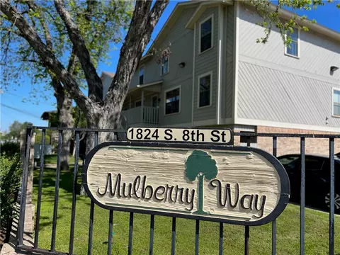1824 S 8th St #105, Waco, TX 76706