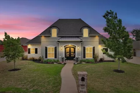 137 Creek Ridge Dr, Waco, TX 76708