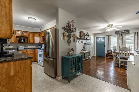 205 Laurel Ln, Mcgregor, TX 76657 photo 12
