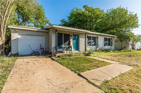 205 Laurel Ln, Mcgregor, TX 76657 photo 3