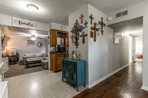 205 Laurel Ln, Mcgregor, TX 76657 photo 11