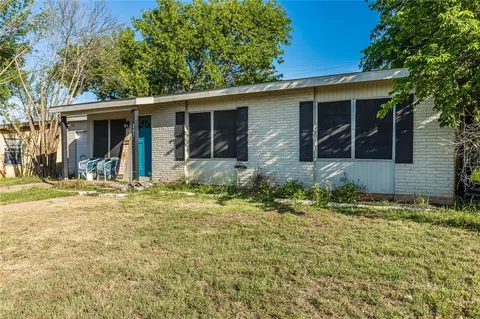 205 Laurel Ln, Mcgregor, TX 76657 photo 4