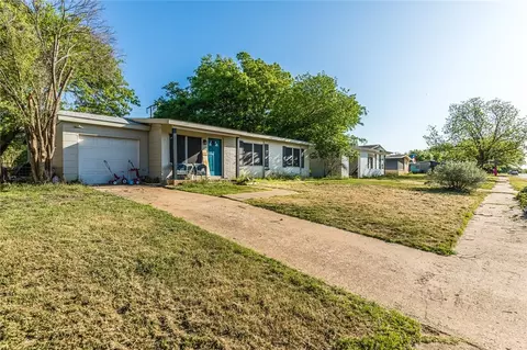 205 Laurel Ln, Mcgregor, TX 76657 photo 2