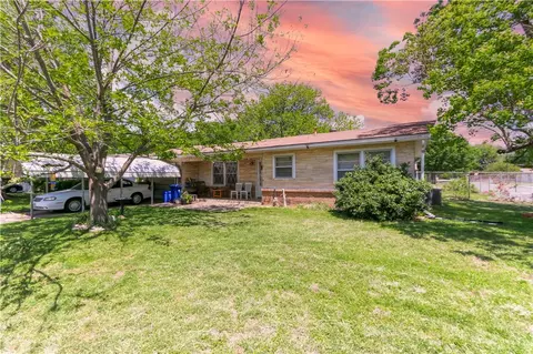 2624 S 27th St, Waco, TX 76706