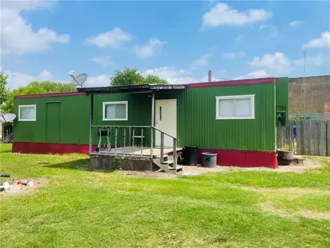 206 N Walnut St, Malone, TX 76660