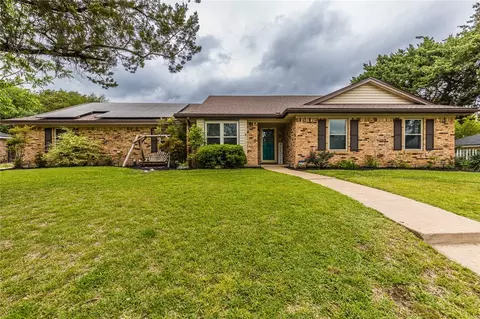 10017 Sandalwood Dr, Woodway, TX 76712