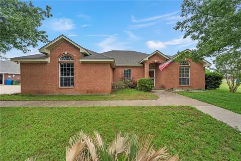 712 Eagles Nest Dr, Hewitt, TX 76643
