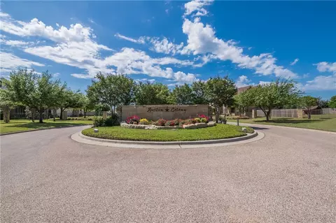 56 Independence Trl, Waco, TX 76708 photo 4
