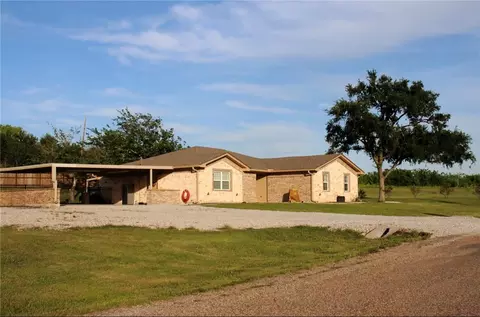 1922 Marable St, West, TX 76691