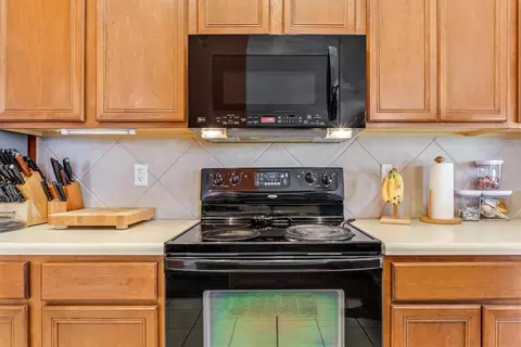 10120 Barton Creek Dr, Waco, TX 76708 photo 13