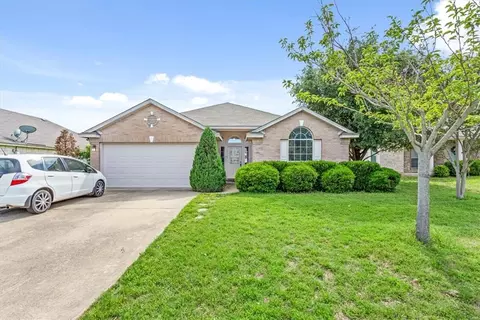 10120 Barton Creek Dr, Waco, TX 76708