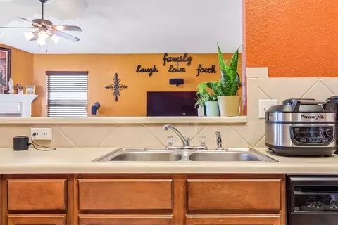 10120 Barton Creek Dr, Waco, TX 76708 photo 12