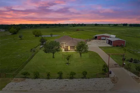 325 Lakeland Hills Rd, Mart, TX 76664