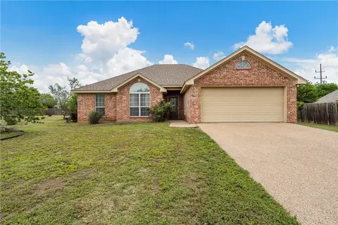 108 Redbud St, Meridian, TX 76665