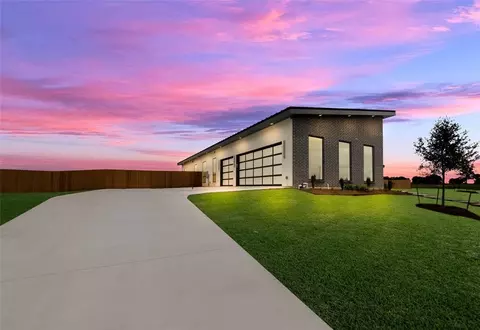 110 Sunflower St, Lorena, TX 76655 photo 4