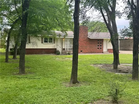 323 Ouida Dr, Waco, TX 76705