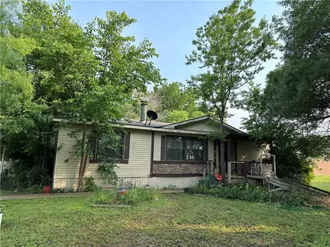 908 Wilbanks Dr, Waco, TX 76705