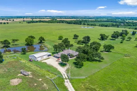 1624 Hcr 2302 Rd, Abbott, TX 76621