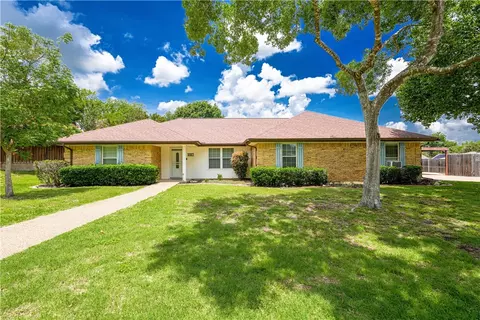 9912 Sandalwood Dr, Woodway, TX 76712