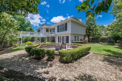 215 Castle Dr, Waco, TX 76710