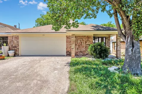 1206 Chapel View Dr, Waco, TX 76712