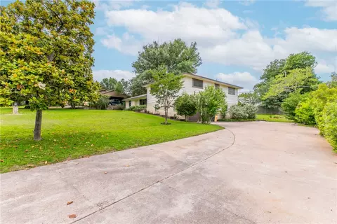 624 Topeka Dr, Woodway, TX 76712