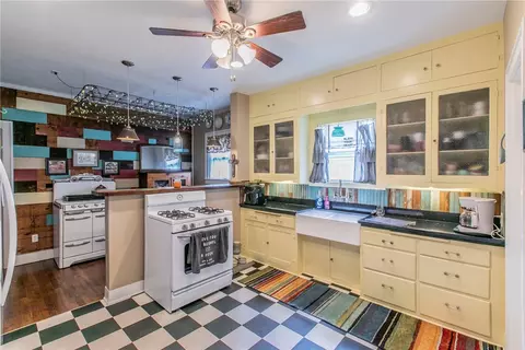 400 W Pine St, Abbott, TX 76621 photo 10