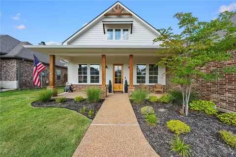 67 Cedar Creek Ct, Woodway, TX 76712