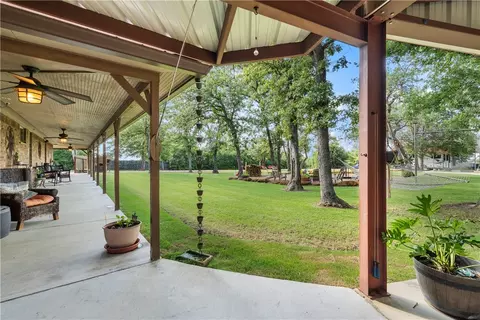 142 Wayside Dr, Elgin, TX 78621 photo 27