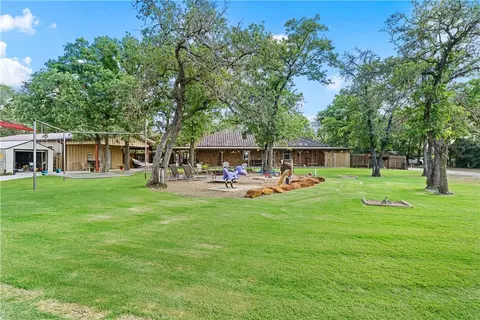 142 Wayside Dr, Elgin, TX 78621 photo 29
