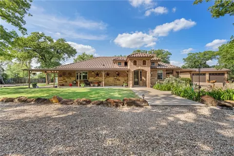 142 Wayside Dr, Elgin, TX 78621 photo 12