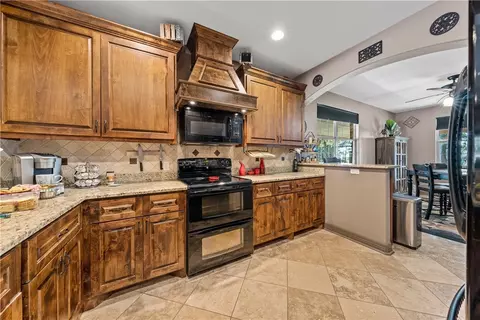 142 Wayside Dr, Elgin, TX 78621 photo 44