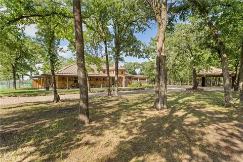 142 Wayside Dr, Elgin, TX 78621 photo 16